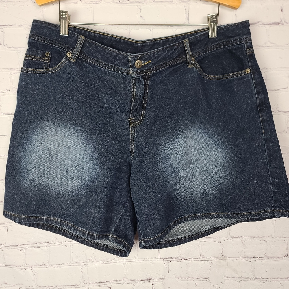 Hawaii Tapa threads  Jean shorts Sz 16